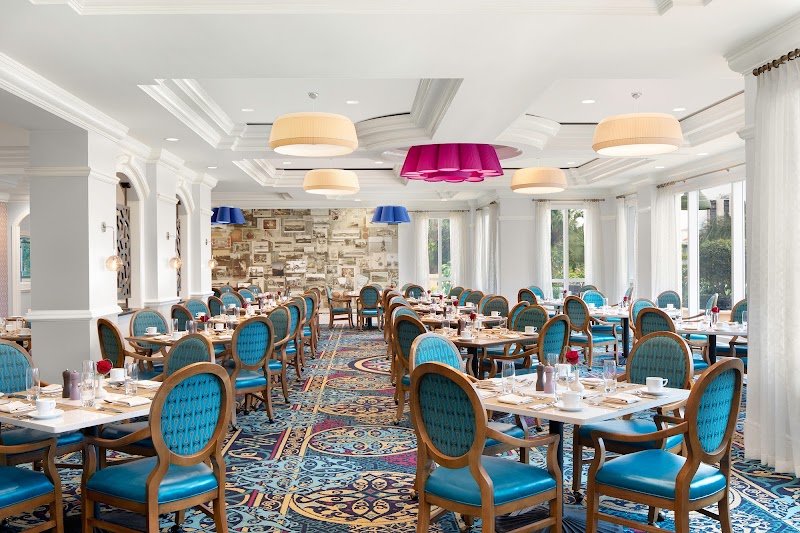 Vi at Aventura photo 2