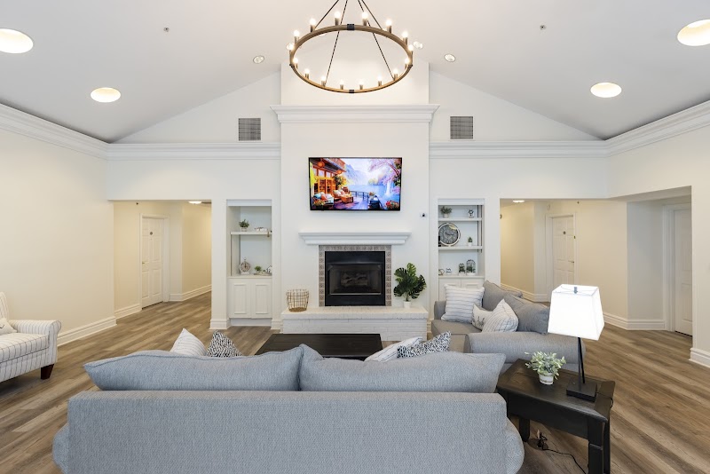 Maple Ridge Senior Living photo 3