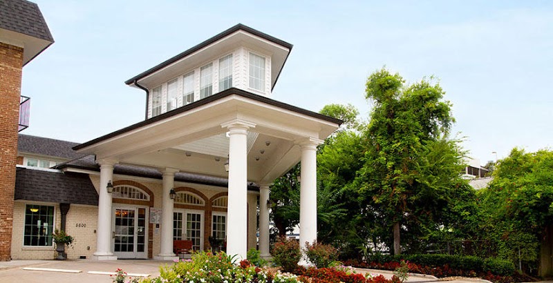 Silverado Hermann Park Memory Care Community photo 2