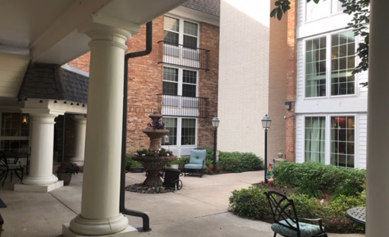 Silverado Hermann Park Memory Care Community photo 3