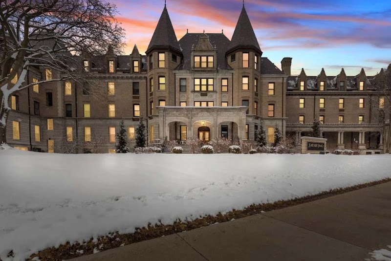 Eastcastle Place photo 2